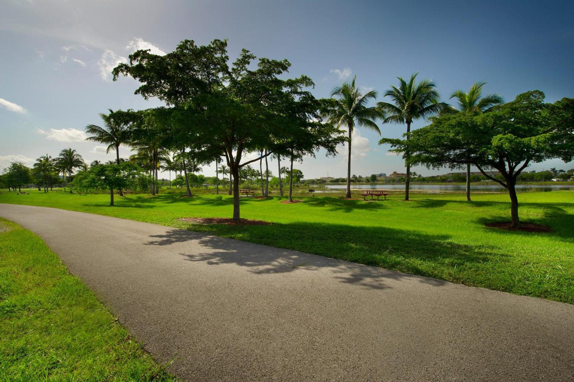 Holiday Inn Miami-Doral Area By Ihg Экстерьер фото