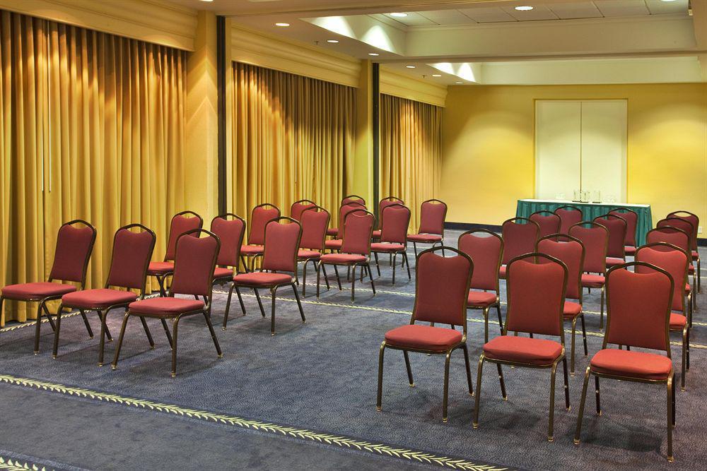 Holiday Inn Miami-Doral Area By Ihg Удобства фото